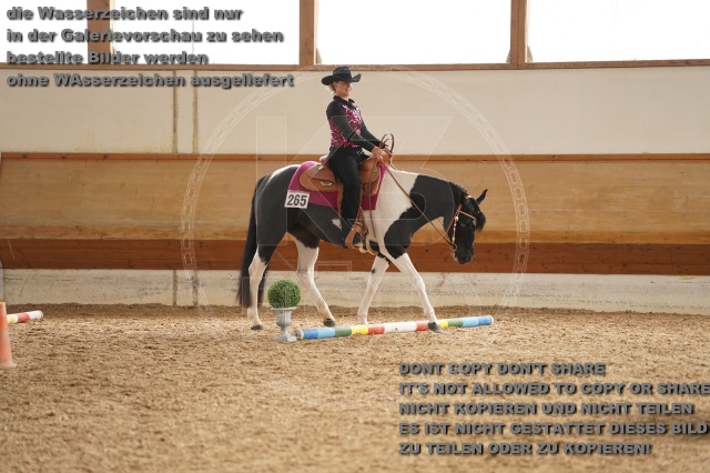 s_A_901444.JPG
